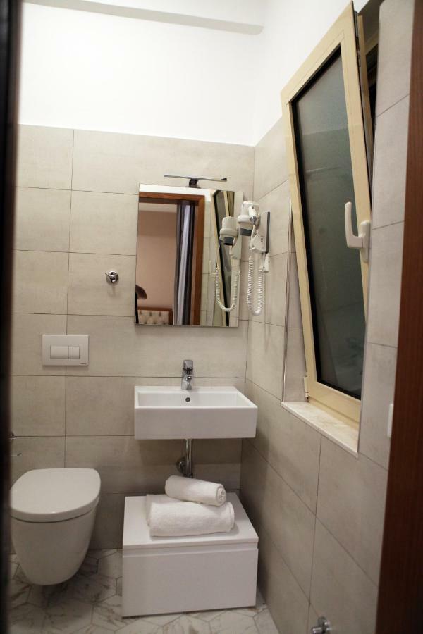 Hotel Pelikan Дивьяка Экстерьер фото