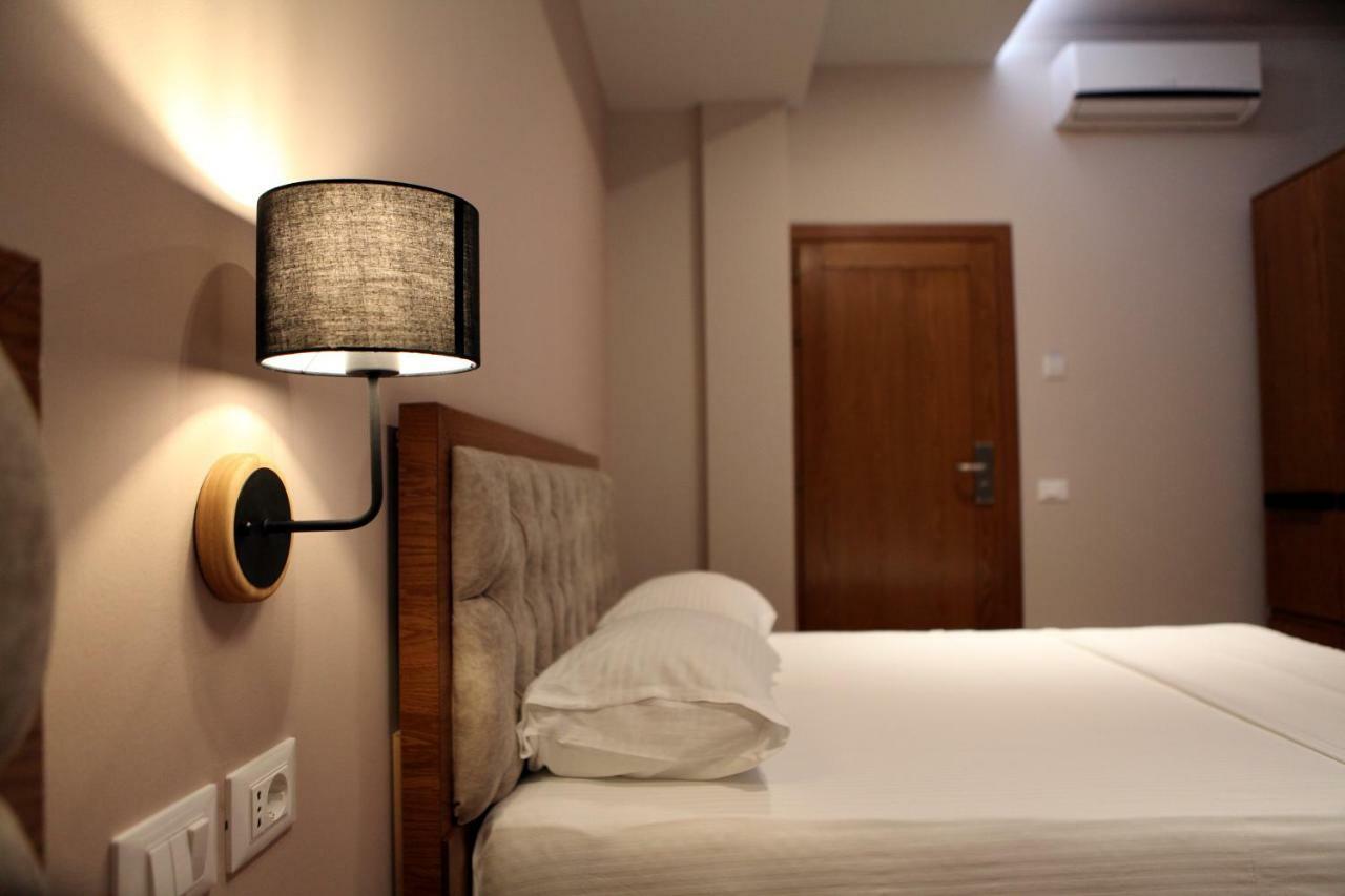 Hotel Pelikan Дивьяка Экстерьер фото