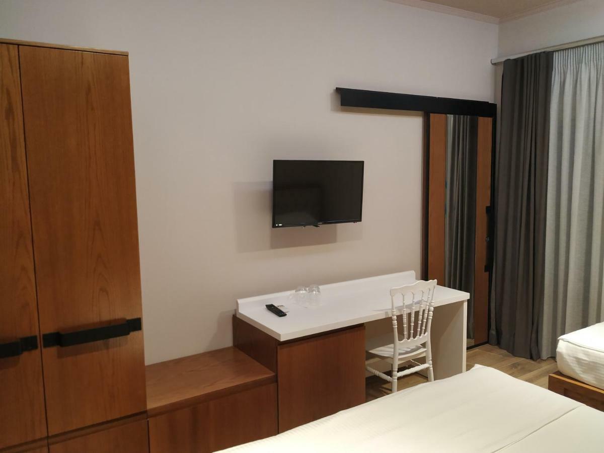 Hotel Pelikan Дивьяка Экстерьер фото